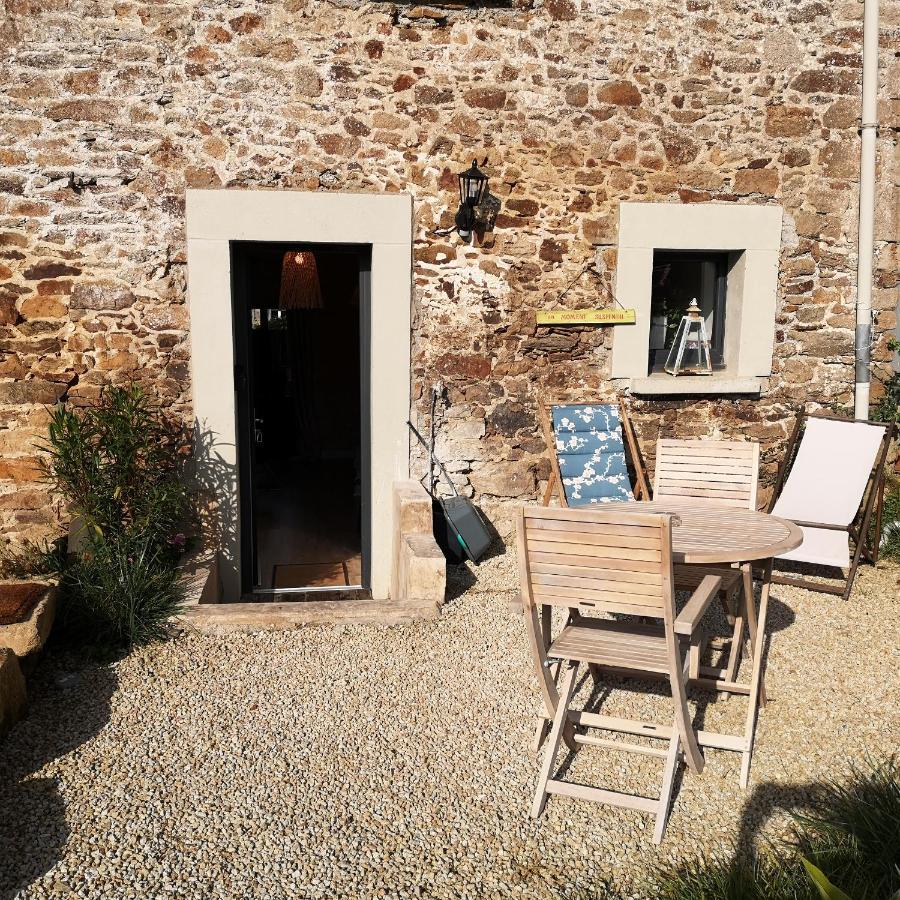 Au Gray Du Temps Suspendu Bed & Breakfast Pleslin-Trigavou Dış mekan fotoğraf
