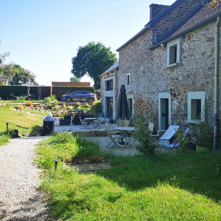 Au Gray Du Temps Suspendu Bed & Breakfast Pleslin-Trigavou Dış mekan fotoğraf