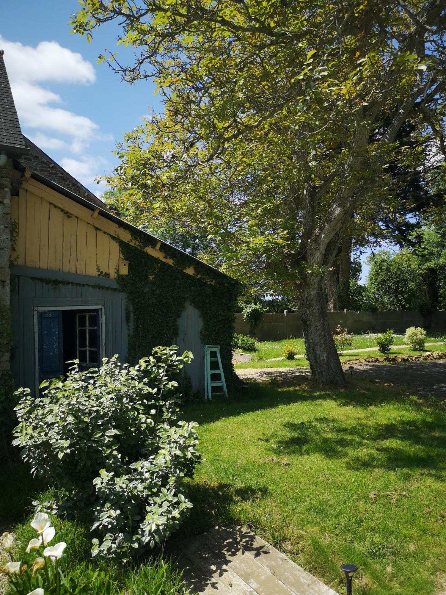 Au Gray Du Temps Suspendu Bed & Breakfast Pleslin-Trigavou Dış mekan fotoğraf